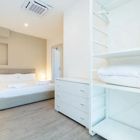 Apartment Train Station - Self Check-in